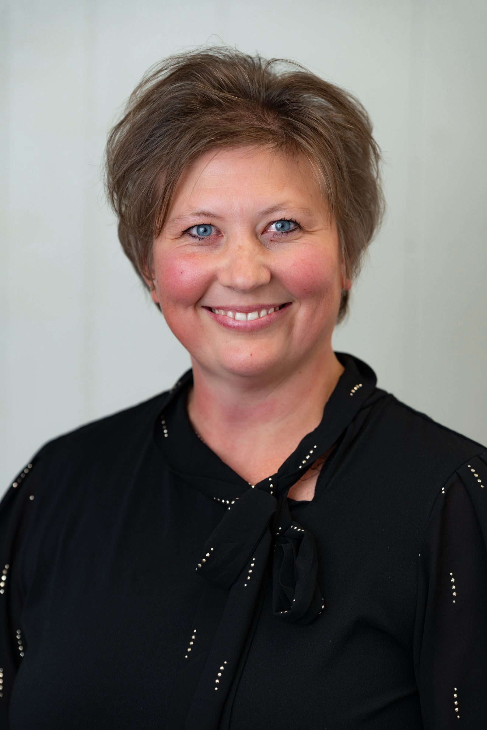 Professional headshot by Nic Neumann in Colorado, photo 6